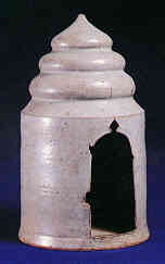 Monochrome White Glazed Buddha Shrine, Lanna art, 15th - 16th centuries. Wiang Ka Long kiln, Wiang Pa Pao District, Chiang Rai. (3.9 K)